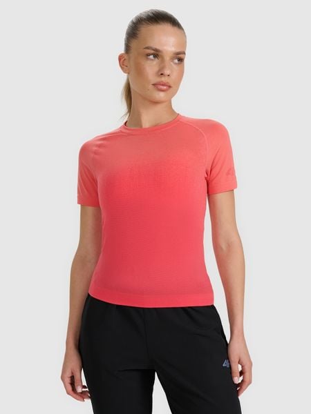 4F Koszulka do biegania w terenie bezszwowa damska - różowa XS/S. Czerwone bluzki sportowe damskie 4f, s, ze skóry, bez kołnierzyka, bez ramiączek. W wyprzedaży za 99.99 zł.