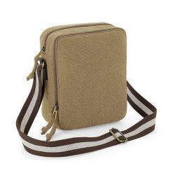 Torba Quadra Canvas. Białe torby męskie na ramię QUADRA, bez wzorów, na ramię. Za 135.50 zł.
