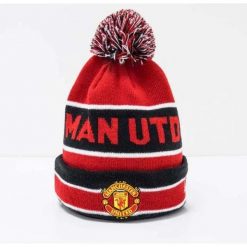 Czapka New Era Manchester United Jake Knit Cuff. Czarne czapki męskie New Era, bez wzorów, z dzianiny. Za 149.99 zł.