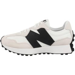 Buty do chodzenia męskie New Balance 327. Białe buty sportowe na co dzień męskie New Balance, z materiału, bez zapięcia, trekkingowe. Za 505.90 zł.