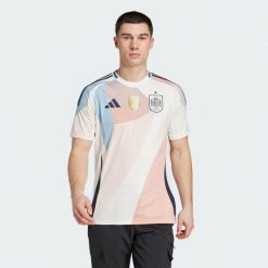 Koszulka Spain 25 (Women's Team) Away. Białe t-shirty sportowe męskie Adidas, s, z materiału, bez ramiączek, do piłki nożnej. Za 449.00 zł.