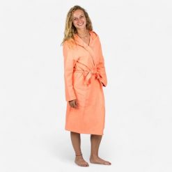 Szlafrok na basen damski Nabaiji Compact z mikrofibry. Brązowe szlafroki damskie WATKO, l, bez wzorów, z materiału. Za 89.99 zł.