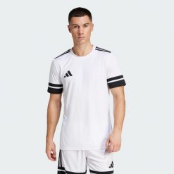 Koszulka Squadra 25. Białe bluzki damskie Adidas, s, bez wzorów, z materiału, bez kołnierzyka. Za 99.95 zł.