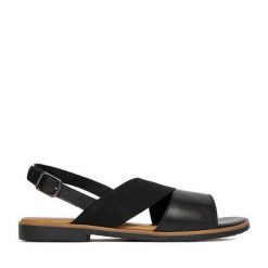 Sandały Lasocki. Czarne sandały damskie Lasocki, bez wzorów, bez obcasa, na płaskiej podeszwie. Za 139.99 zł.