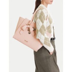 Torebka Nine West. Czerwone torebki klasyczne damskie Nine West, bez wzorów, bez dodatków. Za 369.99 zł.