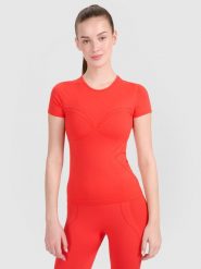 4F Koszulka treningowa slim bezszwowa damska - czerwona M/L. Czerwone bluzki sportowe damskie 4f, l, bez wzorów, z dzianiny, bez ramiączek. W wyprzedaży za 69.99 zł.