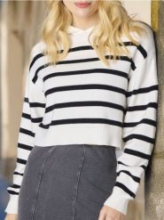 Sweter - wielobarwny. Swetry klasyczne damskie Sinsay, l, bez kołnierzyka. W wyprzedaży za 29.99 zł.
