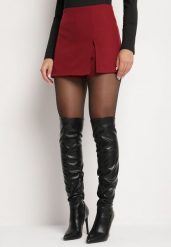 Bordowe Szorty Imitujące Spódnicę z Wysokim Stanem Vikolia. Czerwone szorty damskie Born2be, bez wzorów, eleganckie, z podwyższonym stanem. Za 49.99 zł.