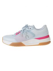 ON RUNNING Buty "The Roger Advantage Pro" w kolorze błękitnym do tenisa rozmiar: 40,5. Niebieskie obuwie trekkingowe damskie On Running. Za 508.70 zł.