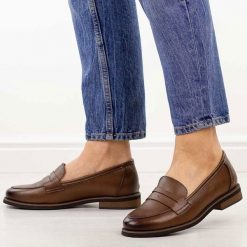 Brązowe lekkie mokasyny damskie Potocki 19380. Brązowe mokasyny damskie POTOCKI, z jeansu. Za 189.00 zł.