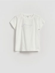 T-shirt z haftowanym napisem - biały. Białe koszulki dziewczęce Reserved, bez wzorów, z bawełny, bez ramiączek. Za 19.99 zł.
