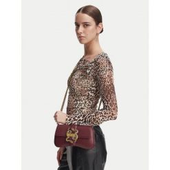 Torebka Just Cavalli. Czerwone torebki klasyczne damskie Just Cavalli, bez wzorów, wizytowe, bez kołnierzyka, bez ramiączek. Za 759.99 zł.