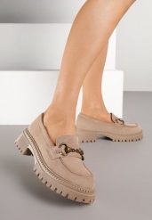 Ciemnobeżowe Mokasyny Ozdobione Klamrą Drekkia. Brązowe mokasyny damskie Renee. Za 119.99 zł.