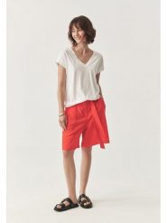 TATUUM Szorty w kolorze koralowym rozmiar: 42. Czerwone szorty damskie Tatuum, bez wzorów, z tkaniny, z podwyższonym stanem. Za 117.73 zł.