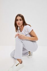Spodnie dresowe z wiązaniem szare. Szare spodnie dresowe damskie MOODO, s, bez wzorów, z bawełny. W wyprzedaży za 39.99 zł.