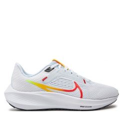 Buty do biegania Nike. Niebieskie obuwie do biegania damskie Nike. Za 539.99 zł.