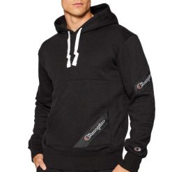 Bluza sportowa męska Champion Asymmetric Pocket Hoodie. Czarne bluzy sportowe męskie CHAMPION, bez wzorów, sportowe, bez kołnierzyka, bez ramiączek. Za 522.00 zł.