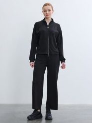 BGN Spodnie w kolorze czarnym rozmiar: 34. Czarne spodnie materiałowe damskie BGN, bez wzorów, z materiału. Za 78.99 zł.