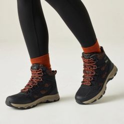 Damskie buty trekkingowe Vendora. Czarne obuwie trekkingowe damskie Regatta. Za 449.99 zł.