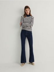 Sweter z wiskozą - wielobarwny. Swetry klasyczne damskie Reserved, l, z dzianiny, bez kołnierzyka. W wyprzedaży za 39.99 zł.