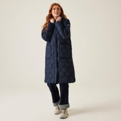 Parka damska Regatta Jaycee II. Niebieskie parki damskie Regatta, bez wzorów, z puchu. W wyprzedaży za 313.05 zł.