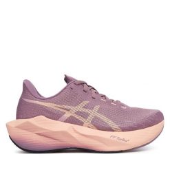 Buty do biegania Asics. Fioletowe obuwie do biegania damskie Asics. Za 709.99 zł.