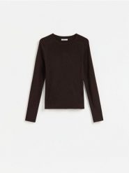 Gładki sweter - ciemnobrązowy. Brązowe swetry klasyczne damskie Reserved, l, z dzianiny, bez kołnierzyka. Za 89.99 zł.