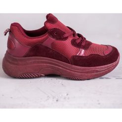 SHELOVET czerwone Bordowe Buty Sportowe. Czerwone buty sportowe na co dzień damskie SHELOVET, bez wzorów, z tworzywa sztucznego. Za 69.00 zł.