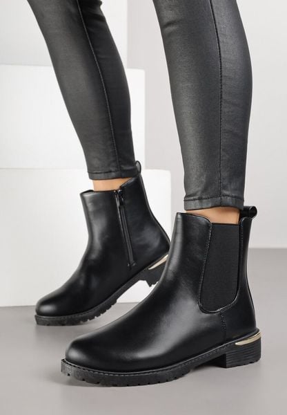 Czarne Botki Sztyblety Ozdobione Elastycznym Elementem Clasina. Czarne botki damskie Renee, eleganckie, bez obcasa, na płaskiej podeszwie, bez zapięcia. Za 79.99 zł.