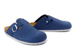 DR. BRINKMANN 600101-51 hellblau, klapki damskie. Niebieskie klapki damskie Dr. Brinkmann, bez wzorów, ze skóry, bez obcasa. Za 213.68 zł.