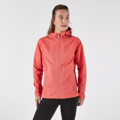 Kurtka do biegania w terenie przeciwdeszczowa damska Kiprun Run 500. Czerwone kurtki damskie KIPRUN, m, bez kaptura. Za 299.99 zł.