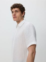 Lniana koszula slim fit - biały. Białe koszule męskie Reserved, l, bez wzorów, z tkaniny, bez kołnierzyka, bez ramiączek. Za 159.99 zł.