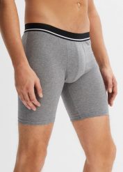 Długie bokserki o wąskim kroju (3 pary). Niebieskie bokserki męskie bonprix, bez wzorów. Za 79.99 zł.