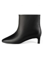 Loft37 Skórzane botki w kolorze czarnym rozmiar: 39. Czarne botki damskie loft37, eleganckie, bez obcasa, na szpilce, bez zapięcia. Za 587.99 zł.