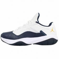 Buty do chodzenia męskie Nike Air Jordan 11 Cmft Low. Białe buty sportowe na co dzień męskie Nike, z materiału, bez zapięcia, trekkingowe, Nike Air Jordan. Za 574.20 zł.