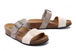 DR. BRINKMANN 700181-08 beige, klapki profilaktyczne damskie. Brązowe klapki damskie Dr. Brinkmann, bez wzorów, bez obcasa. Za 151.83 zł.