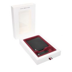 Portfel Tommy Hilfiger. Czarne portfele męskie Tommy Hilfiger, bez wzorów. Za 249.99 zł.
