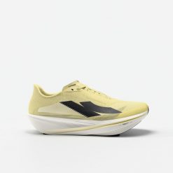 Buty do biegania męskie Kiprun Kipstorm Interval. Czarne obuwie do biegania damskie KIPRUN. Za 499.99 zł.