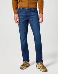 WRANGLER MĘSKIE SPODNIE JEANSOWE TEXAS SLIM MIDNIGHT HAZE 112356811 W12S008856. Spodnie materiałowe męskie Wrangler, bez wzorów, z jeansu. Za 229.99 zł.