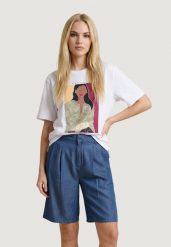 Koszulka crop top Kobieta ONLY Onlsusan S/S Print Top Box Jrs. Białe t-shirty damskie Only, s, bez wzorów, z bawełny, bez kołnierzyka. Za 128.65 zł.