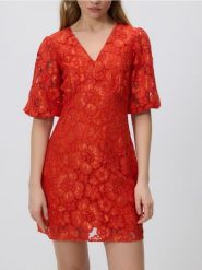 Koronkowa sukienka mini - intenstywna czerwień. Czerwone sukienki damskie Reserved, l, bez wzorów, z koronki, bez kołnierzyka, bez ramiączek, mini, rozkloszowane. Za 219.99 zł.