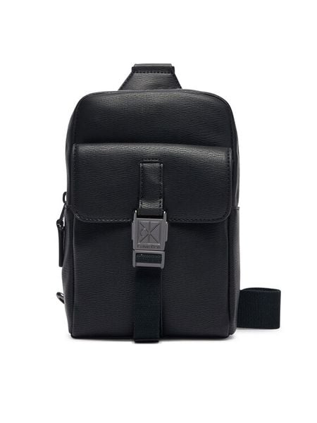 Calvin Klein Saszetka Emblem Hw Sling LV04D3507G Czarny. Czarne saszetki męskie CALVIN KLEIN, ze skóry. Za 409.99 zł.