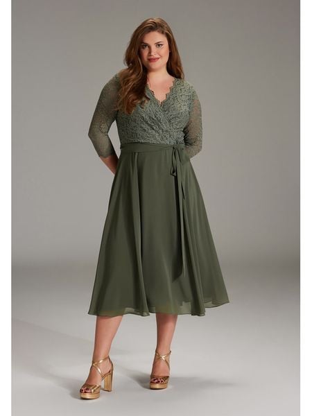 SWING Sukienka w kolorze khaki rozmiar: 46. Brązowe sukienki damskie Swing, bez wzorów, z koronki, bez kołnierzyka, bez ramiączek, midi. Za 239.29 zł.