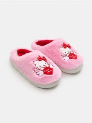 Kapcie z futerkiem Hello Kitty - różowy. Czerwone kapcie damskie Sinsay. Za 35.99 zł.