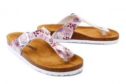 DR. BRINKMANN 700324-42 rosa, klapki profilaktyczne damskie. Czerwone klapki damskie Dr. Brinkmann, bez wzorów, bez obcasa. Za 107.94 zł.