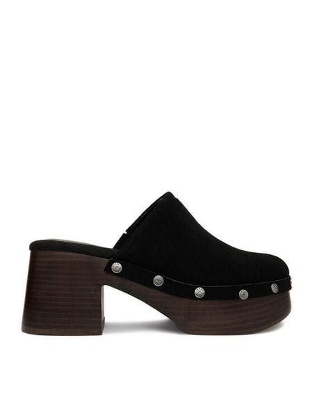 Guess Jeans Klapki EO-JDGJ66-4 Czarny. Czarne klapki damskie Guess Jeans, z aplikacjami, z jeansu, bez obcasa. Za 359.99 zł.