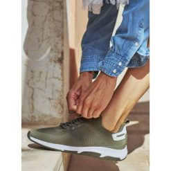 Buty z recyklingu dla kobiet TBS Confort. Brązowe buty sportowe na co dzień damskie Tbs, bez wzorów. Za 447.50 zł.