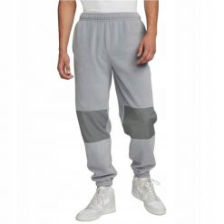 Męskie Spodnie Do Biegania Club Fleece. Szare spodnie materiałowe męskie Nike, bez wzorów, z bawełny. Za 338.99 zł.