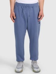 4F Spodnie dresowe w kolorze niebieskim rozmiar: S. Niebieskie spodnie dresowe męskie 4f, bez wzorów, z dresówki. Za 74.63 zł.
