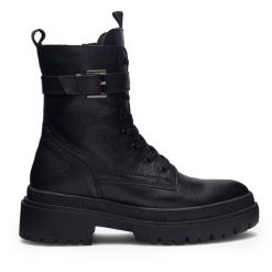 Trapery Lasocki. Czarne trapery damskie Lasocki, bez obcasa. Za 269.99 zł.